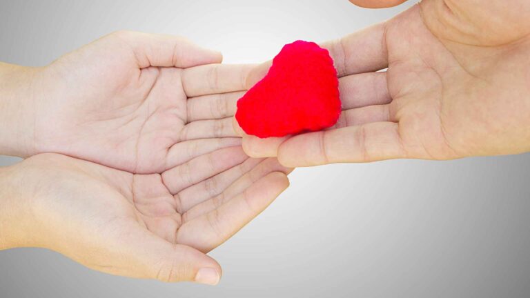 pomaganje empatija volontiranje